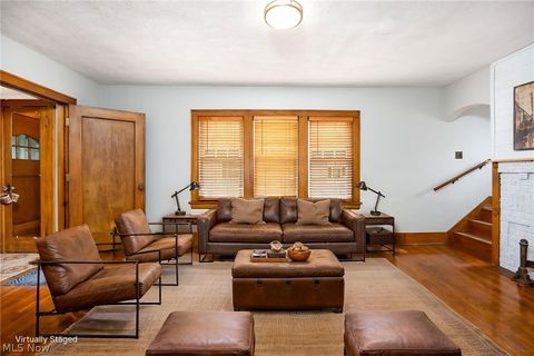 Tiny photo for 1633 Glenmount Avenue, Akron, OH 44301 (MLS # 5210069)