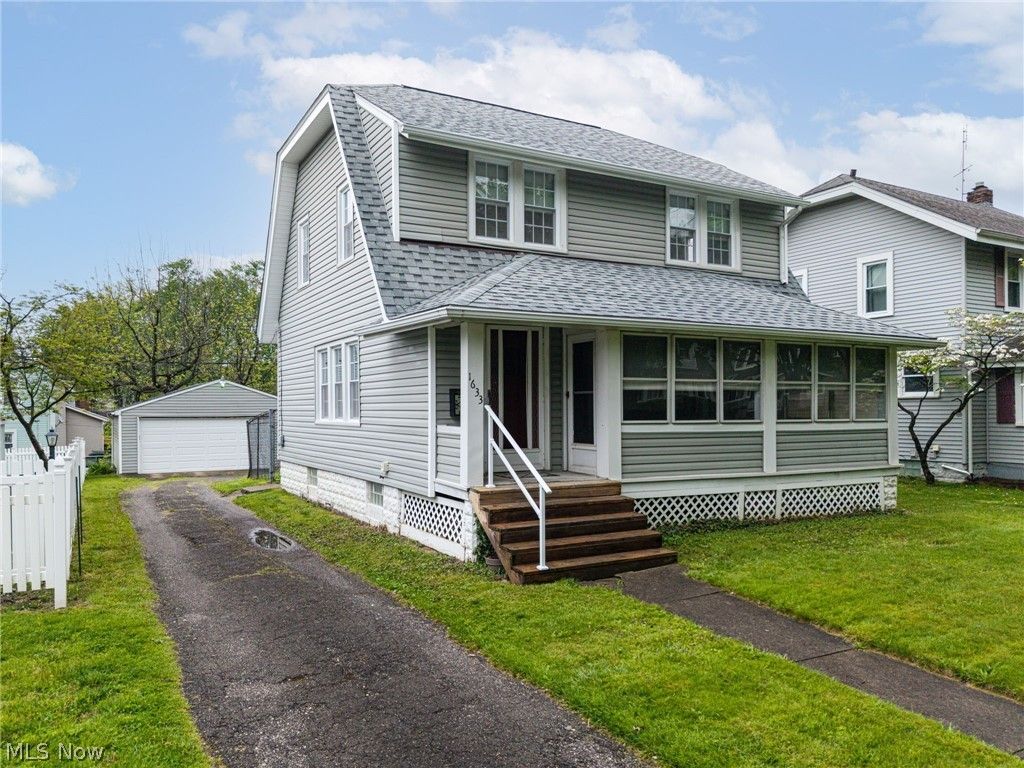 Photo of 1633 Glenmount Avenue, Akron, OH 44301 (MLS # 5210069)