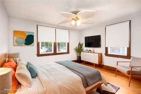 Tiny photo for 1633 Glenmount Avenue, Akron, OH 44301 (MLS # 5210069)