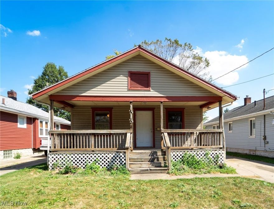 Welcome to 1313 Coventry.  Fantastic 2 bedroom one bath home. Great floor plan ready for your decorating ideas.  Range and refrigerator included.   Siding and roof updated in 2009.   Furnace updated 2018.   Move-in condition and immediate possession.
Easy access to freeway.