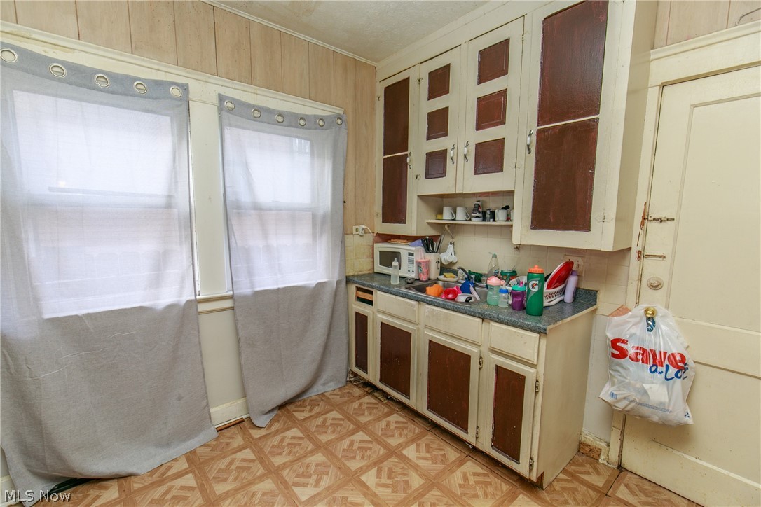 Hillcrest - Residential Income