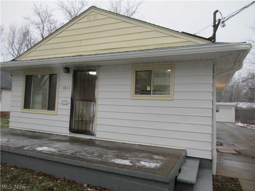 Photo of 1811 E 298th Street, Wickliffe, OH 44092 (MLS # 5191440)