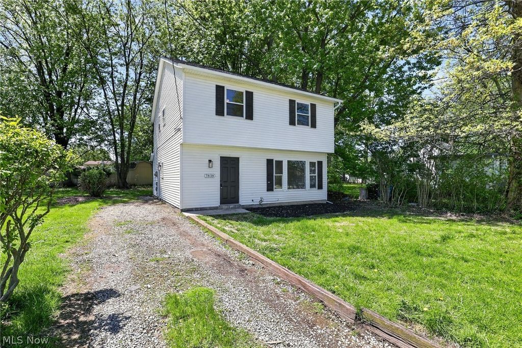 Photo of 7838 Linden ST, Mentor on the Lake, OH 44060 (MLS # 5206871)