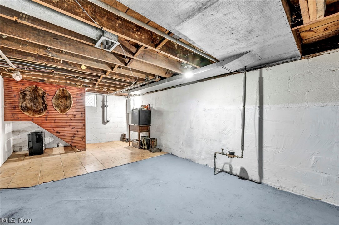 City/Newton Falls - Residential