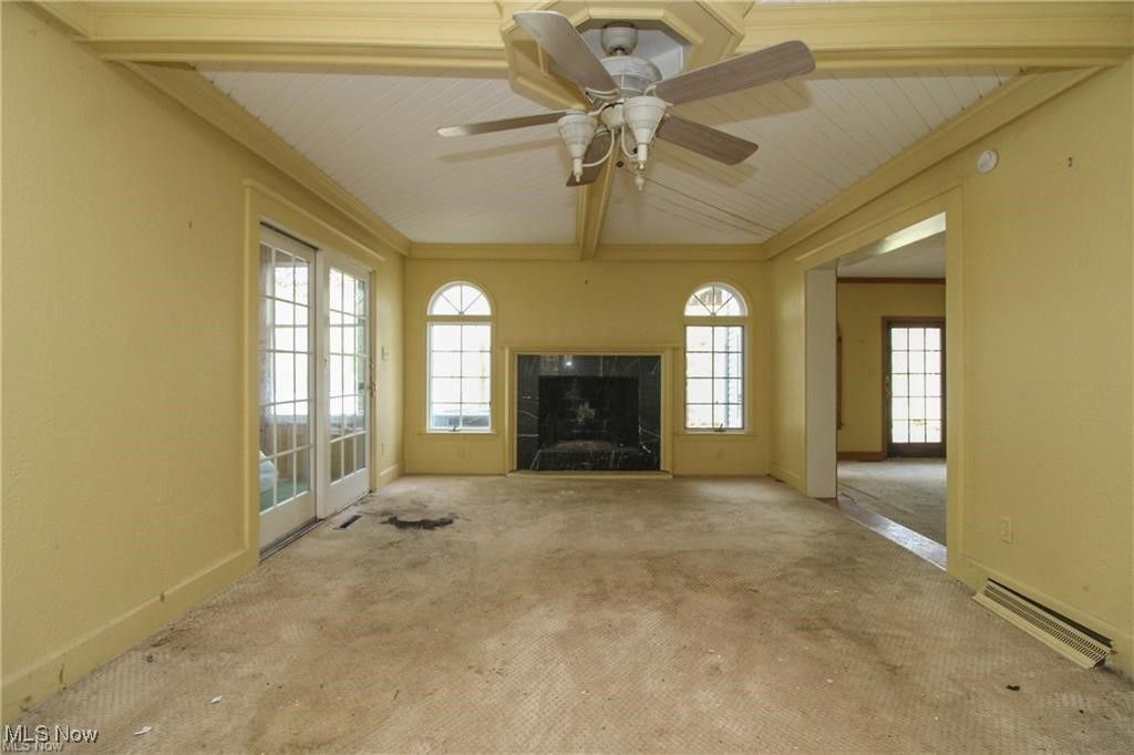 Photo of 5683 Chestnut Ridge Road, Hubbard, OH 44425 (MLS # 5177582)