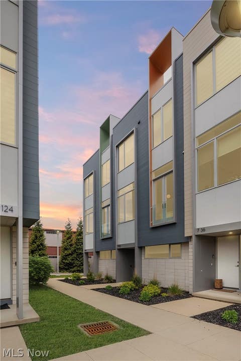 Townhouse For Sale - 7132 Simpson Court<br/> Cleveland, OH 44103