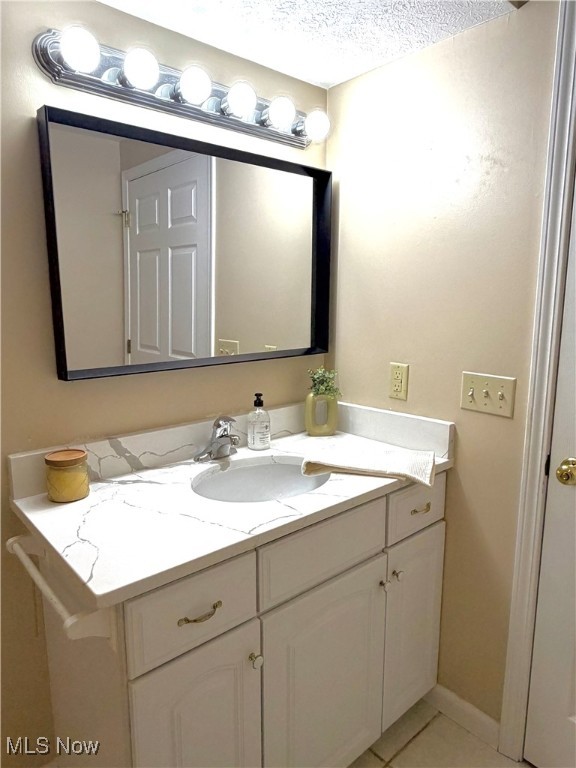 Unit H/ Maingate Condos - Residential