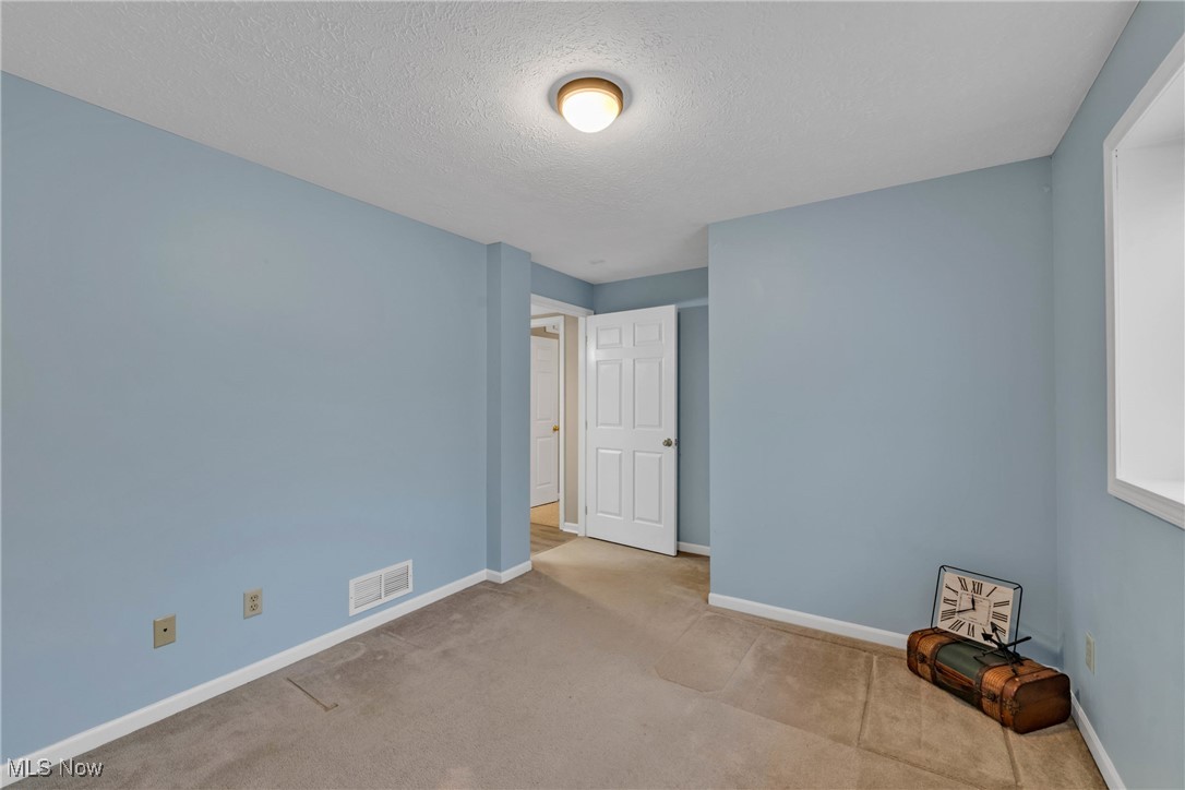 Unit H/ Maingate Condos - Residential