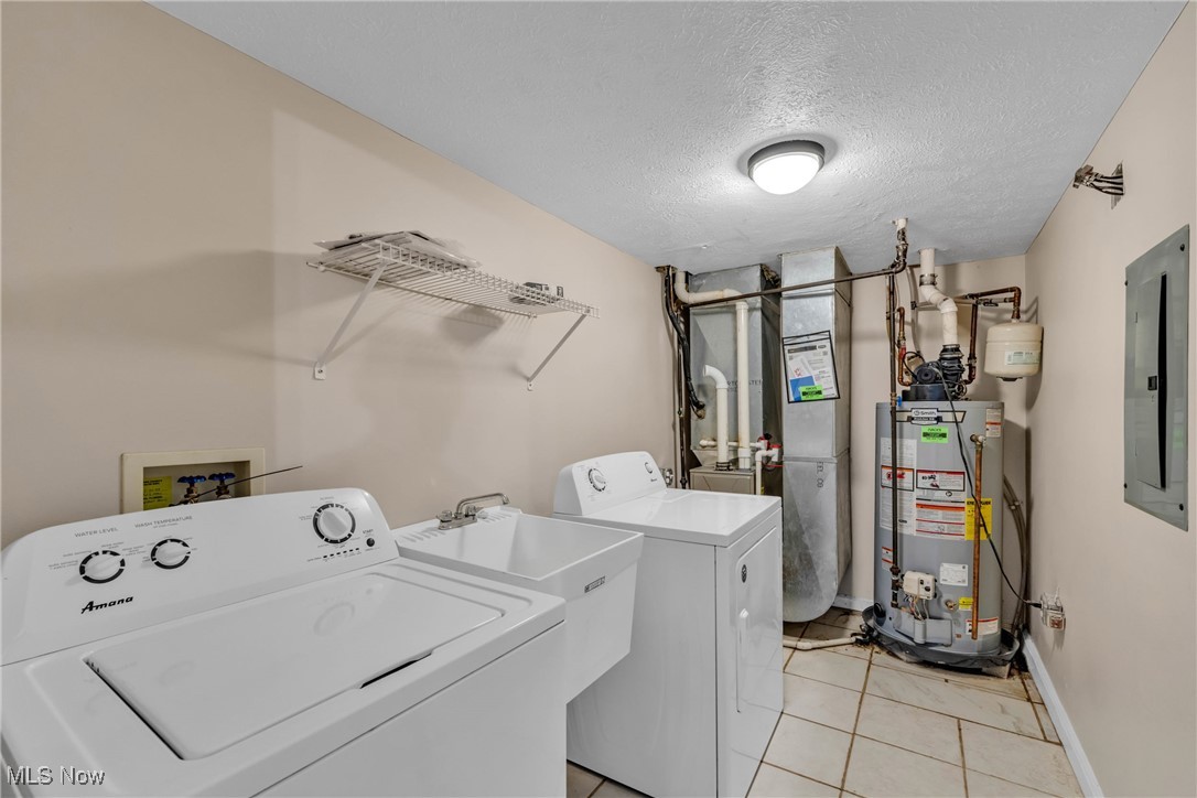 Unit H/ Maingate Condos - Residential