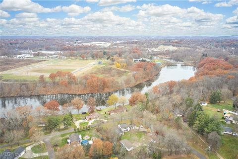 Tiny photo for 854 Spring Valley Boulevard, Mogadore, OH 44260 (MLS # 5179960)