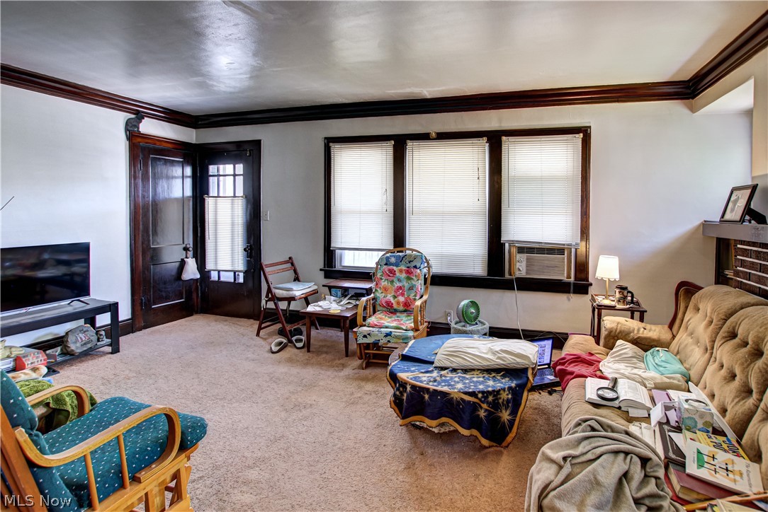 2189 W 105th Street