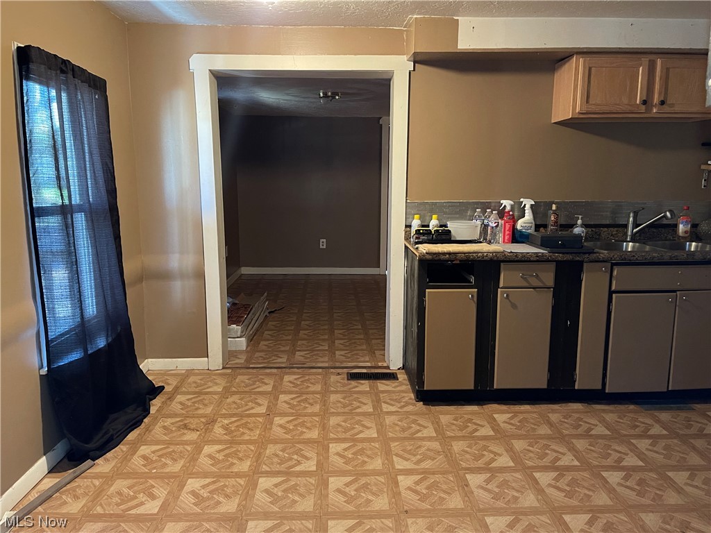 Mayo Adams - Residential