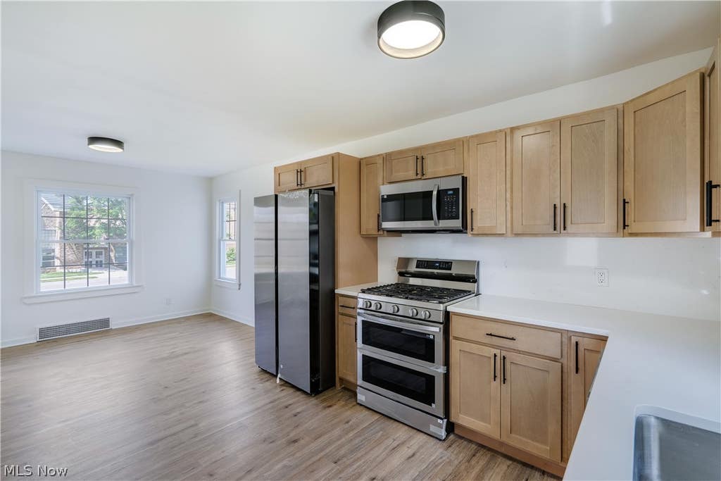 Photo of 202 Morrison Street, Struthers, OH 44471 (MLS # 5216143)