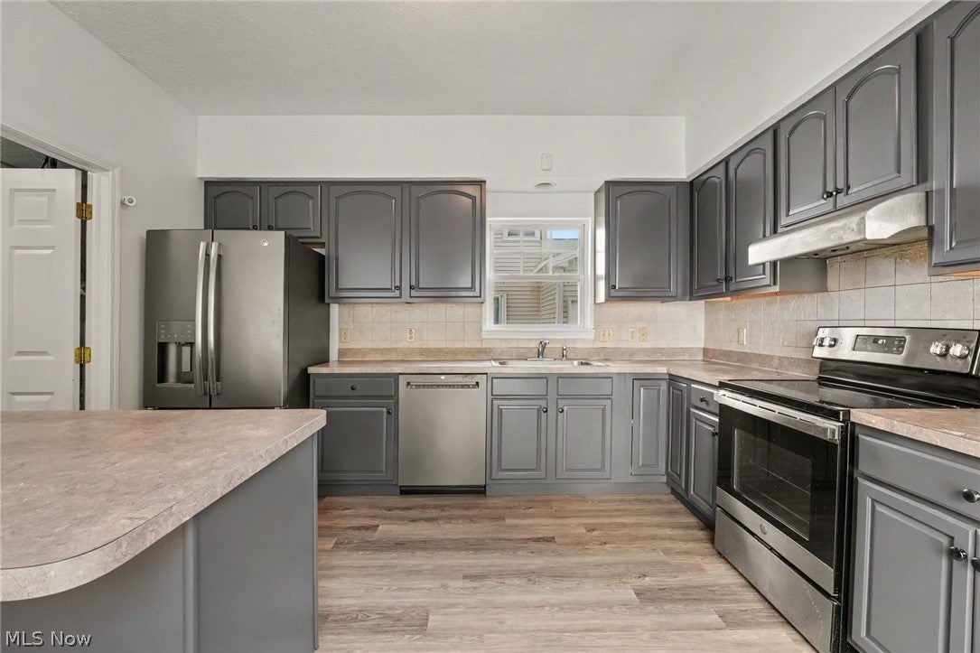4982 Penny Lane