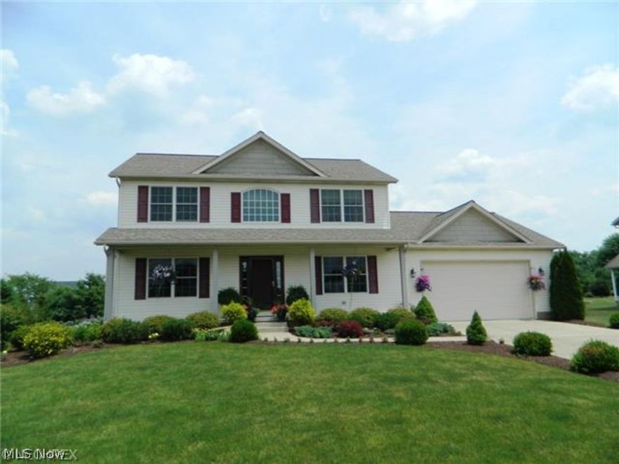 Beautiful colonial with 3 or 4 bedroom and 2.5 baths.  Spacious kitchen with cherry cabinets and stainless appliances.  Living room has gas fireplace with first floor office could be a 4th bedroom.  Very nicely landscaped .57 acre lot on a quite street in Nowayne country with city utilities.