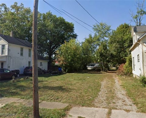 Vacant Land For Sale - 2334 Apple Avenue<br/> Lorain, OH 44055