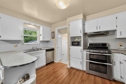 Tiny photo for 5421 W 16th Street, Parma, OH 44134 (MLS # 5230243)