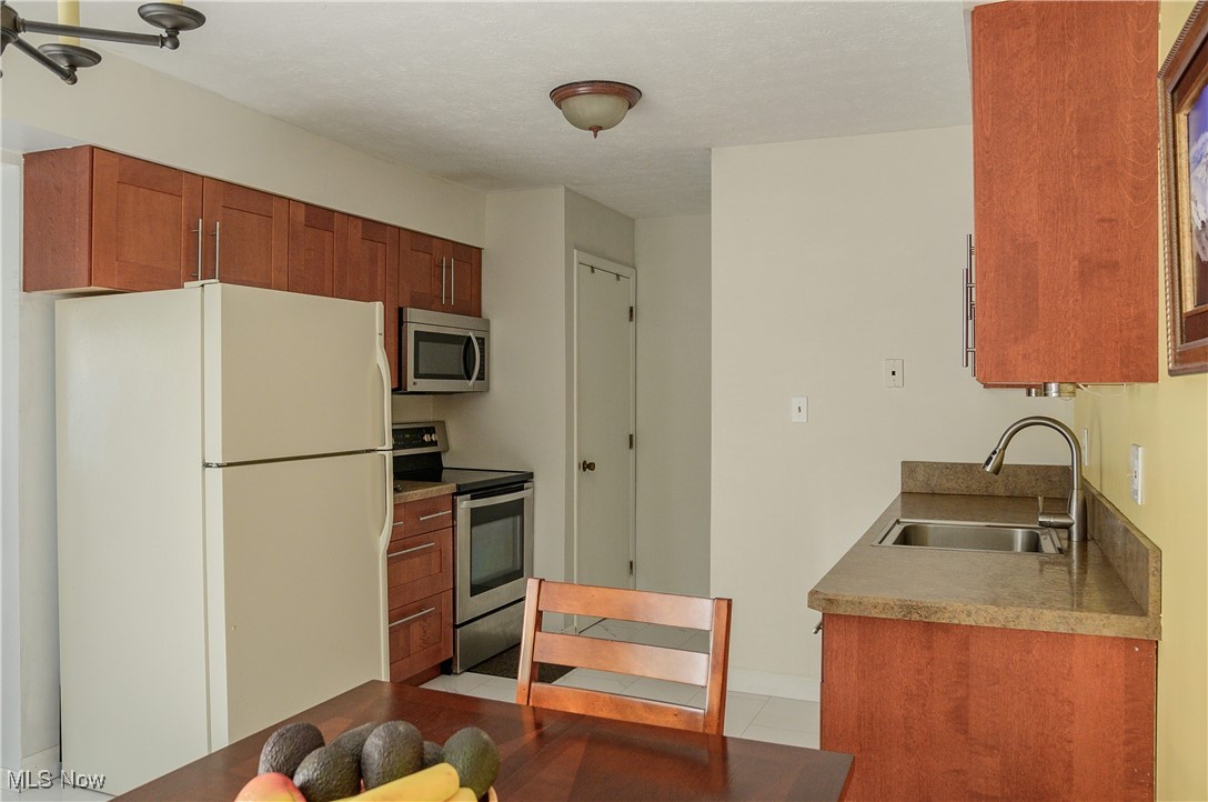 Cedarwood Vill Condo - Residential