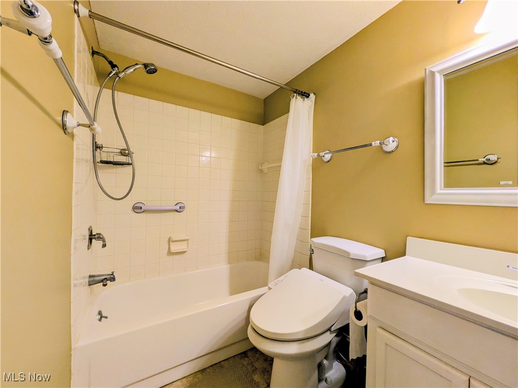 Cedarwood Vill Condo - Residential