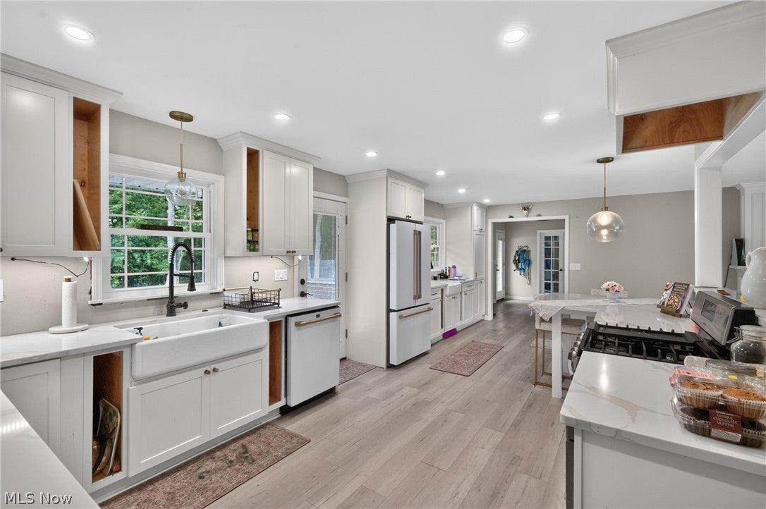 38385 Aurora Road
