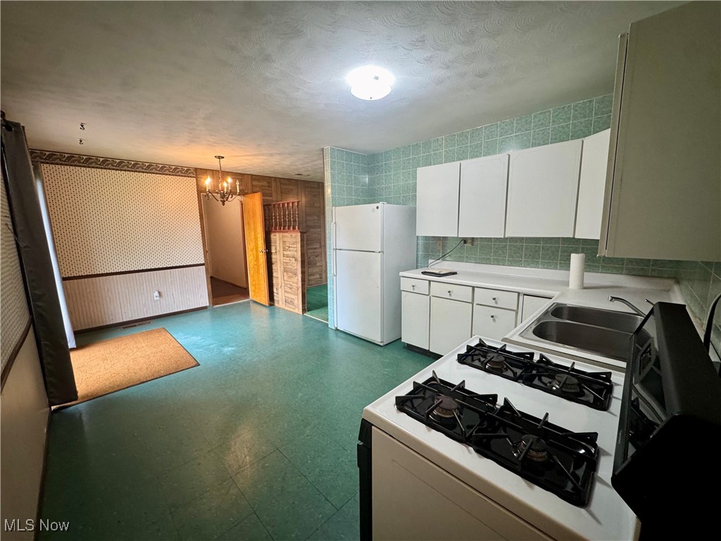 4174 Sabin Drive, Rootstown, Ohio image 13