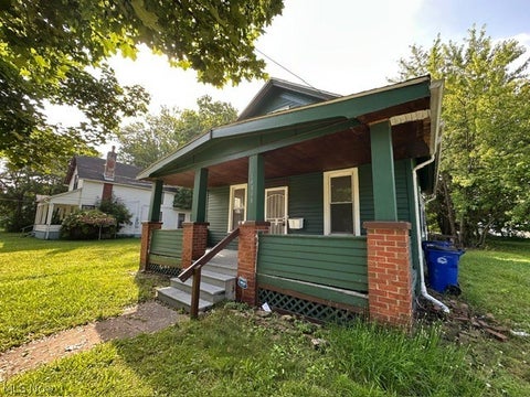 Photo of 14808 Pepper Avenue, Cleveland, OH 44110 (MLS # 5257053)