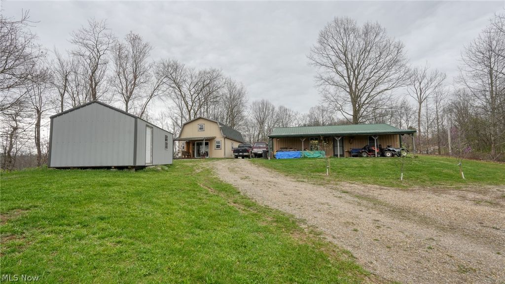 Photo of 63710 Batesville Road, Quaker City, OH 43773 (MLS # 5198995)