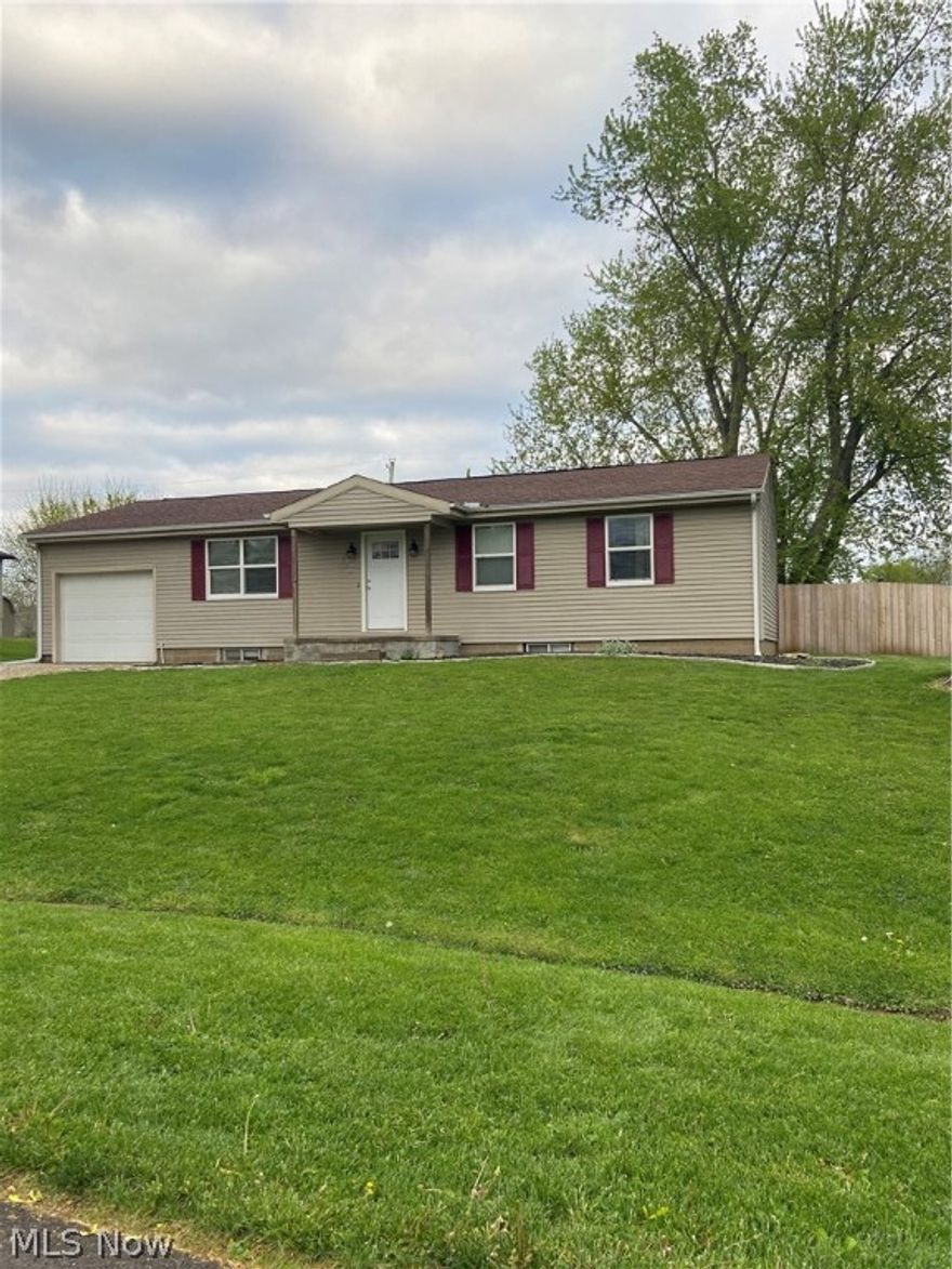 Enjoy those long summer days and crisp fall nights on the deck with a generous size backyard that features a privacy fence! This charming home also offers 3 bedrooms 2 bathrooms and EXTRA living space with a finished area in the basement! Conveniently located near Maysville school and other amenities. Don't miss out and come check out what this home has to offer!