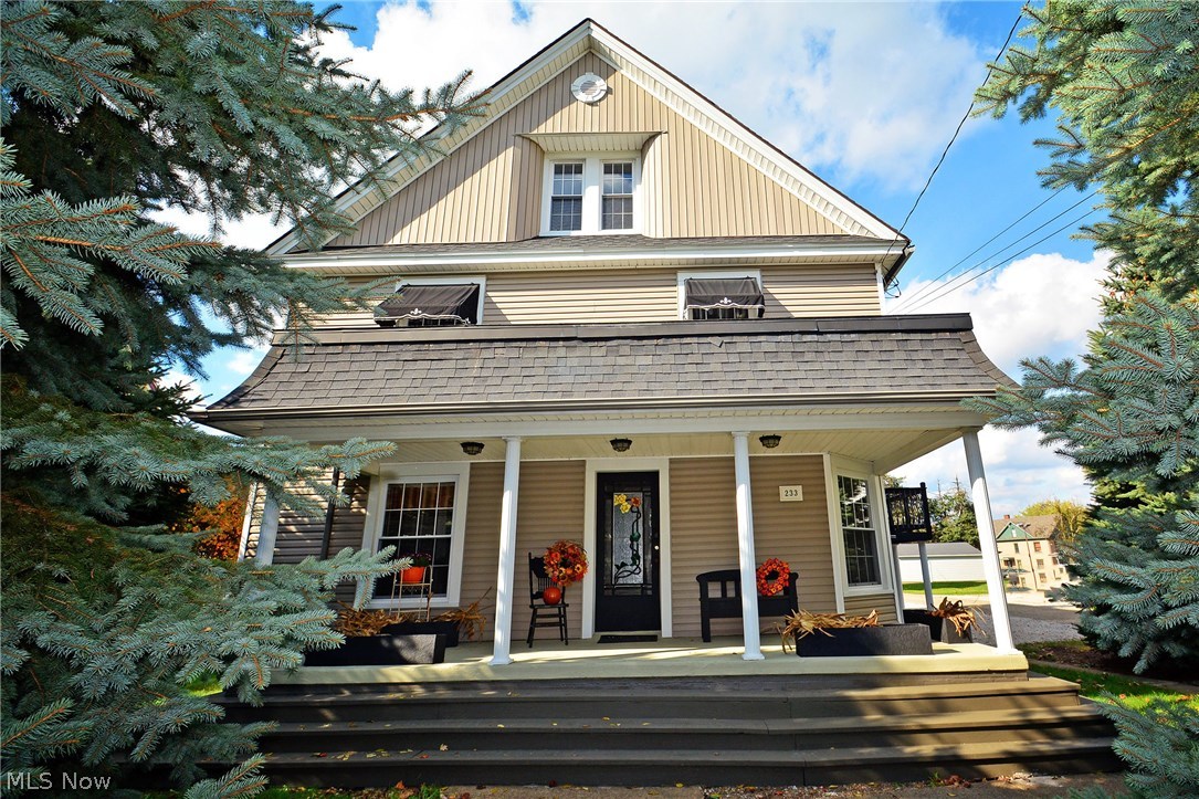 This zoned multi-use home has so much to offer. Once used as retail space on the main level and the upper lever as a residential rental this home has many options for you. With it's spectacular space this home can be used for a single family, single family with in-law suite on the second level or use it for retail space. There are many options for you to do whatever fits your needs. The lower level has two large finished rooms, a room for storage, and a laundry area. Both floors have it's own HVAC systems, H2O tanks, gas & electrical. Utilities are separate for both floors. These can be merged into one if your use of the property called for it. Need a garage? There is plenty of room to build one to your liking on the back of the property with direct access from the alley. You really have to see how wonderful this home is. This is a lot of space at a fantastic price! Schedule your showing today.
Space currently being used as second kitchen could easily be converted into third