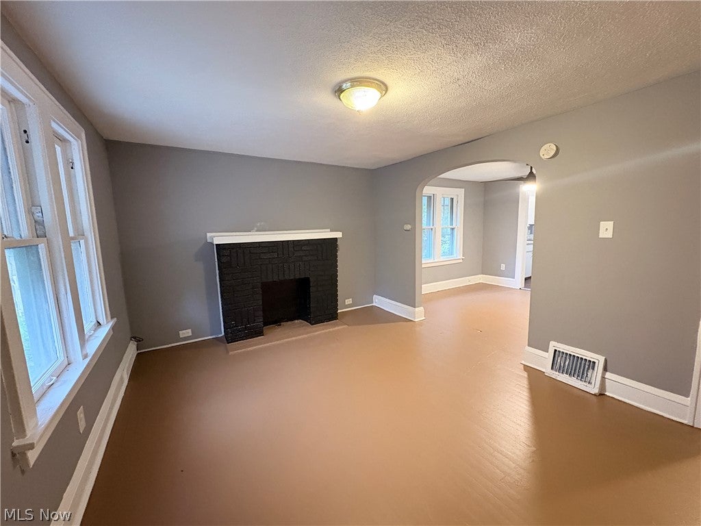 1248 Pondview