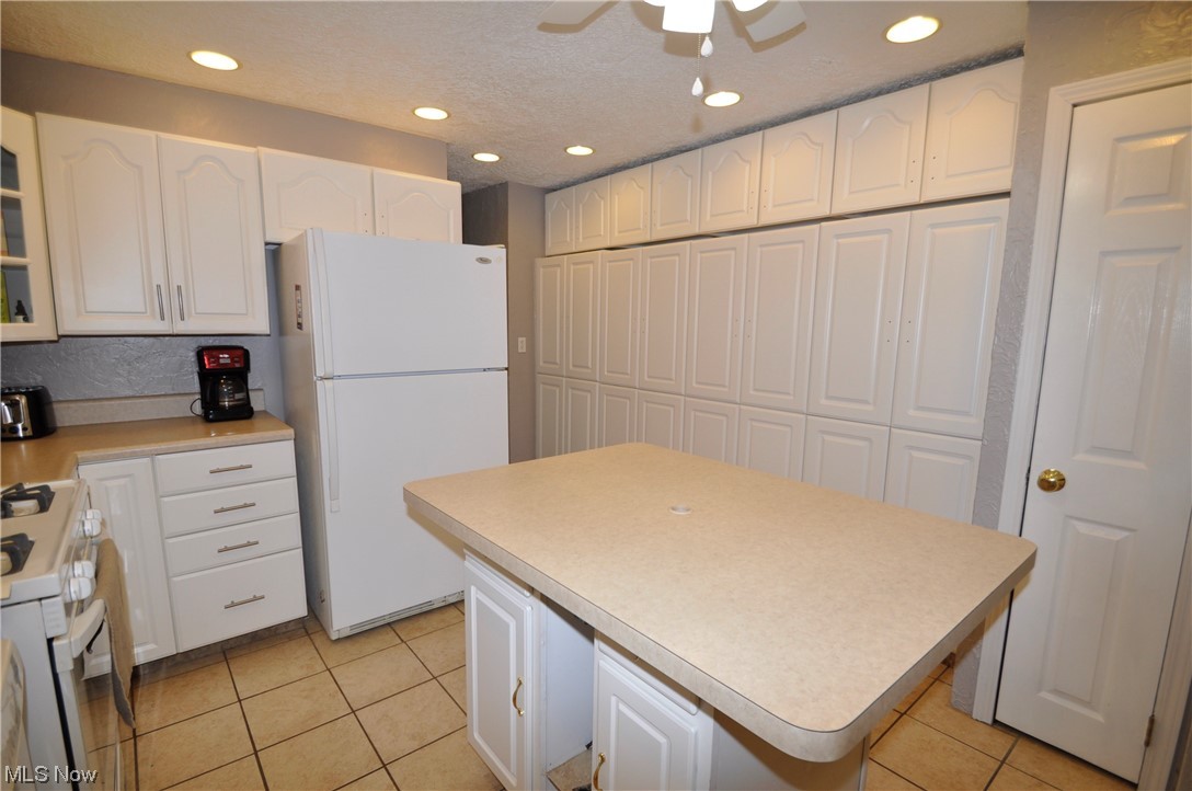 Village/Avon Sec 10 - Residential