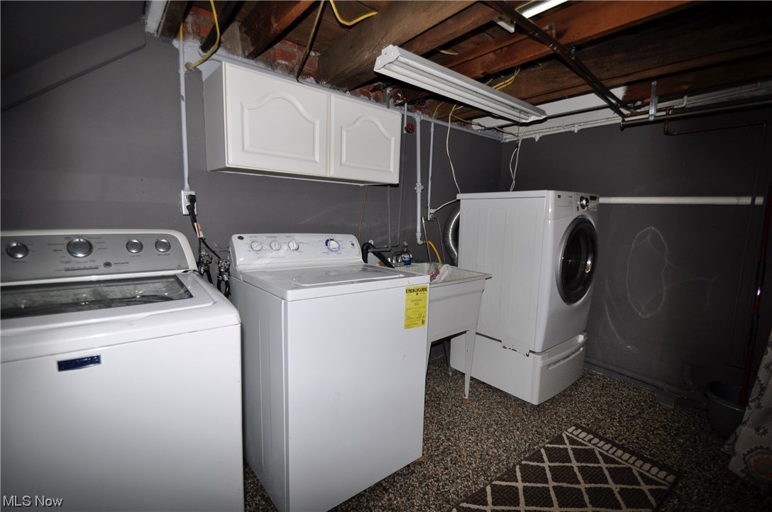 Village/Avon Sec 10 - Residential