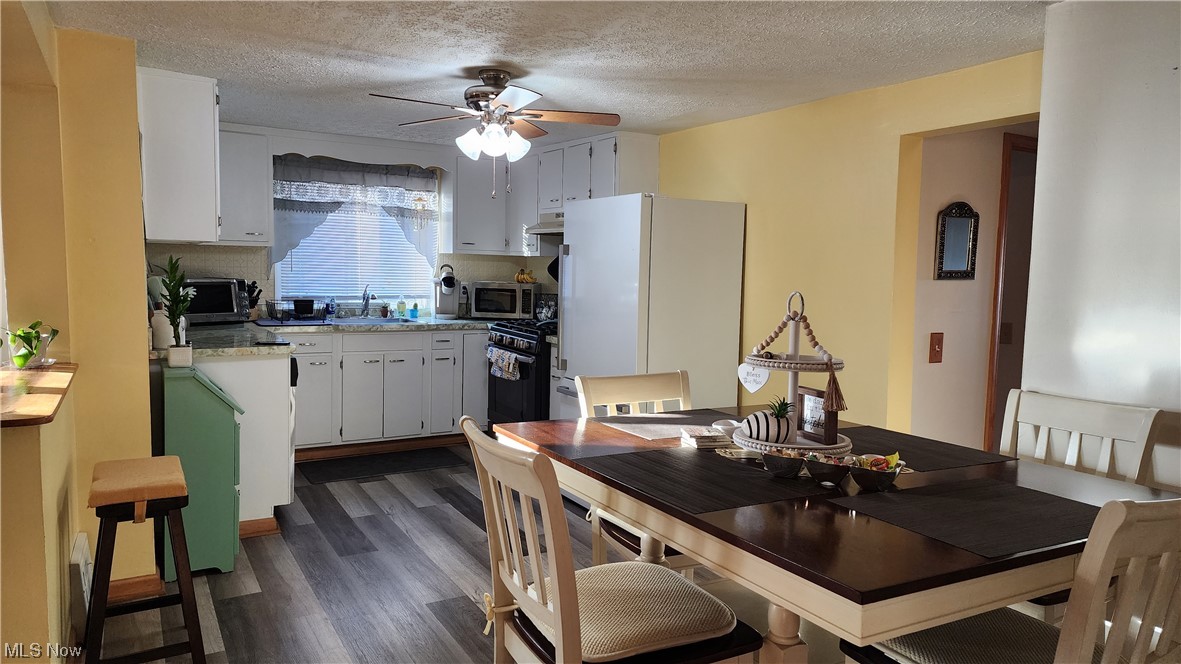 Globe Realty - Residential