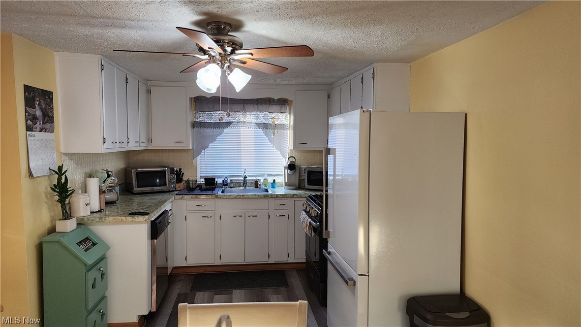 Globe Realty - Residential