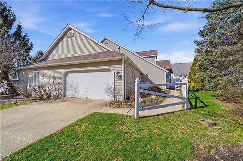 Condo For Sale - 762 Hunters Trail #105<br/> Akron, OH 44313