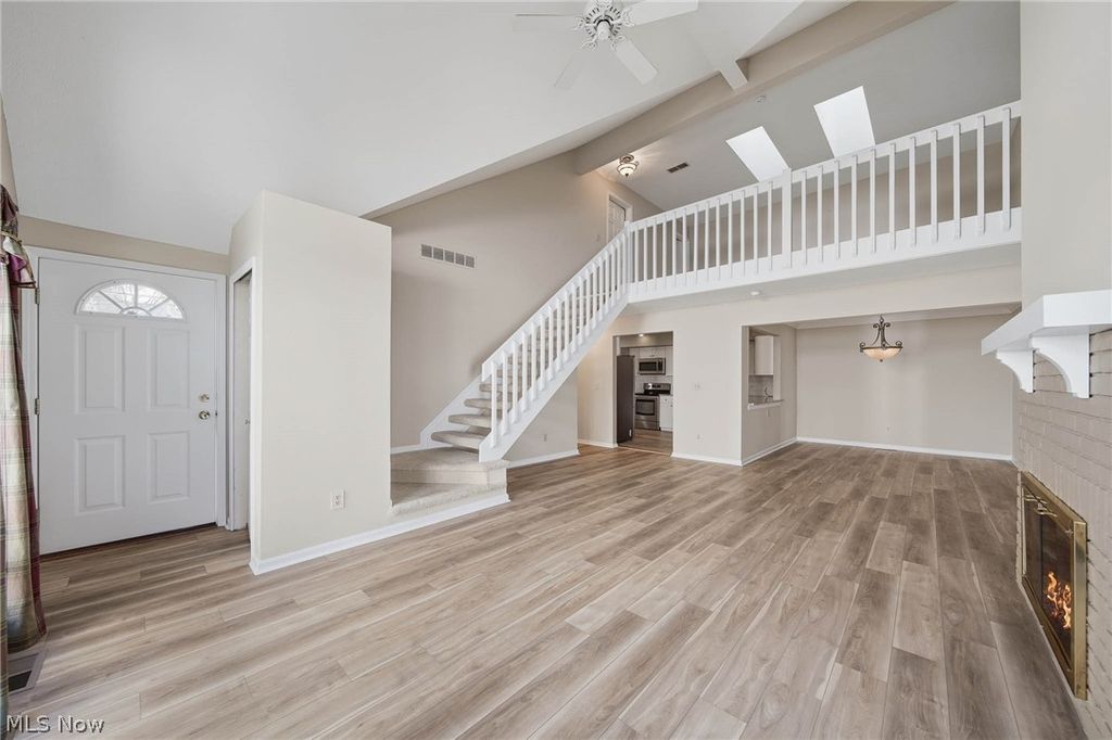 Photo of 762 Hunters Trail #105, Akron, OH 44313 (MLS # 5199732)