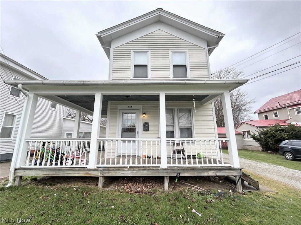 Photo of 254 S Eagle Street, Geneva, OH 44041 (MLS # 5197543)