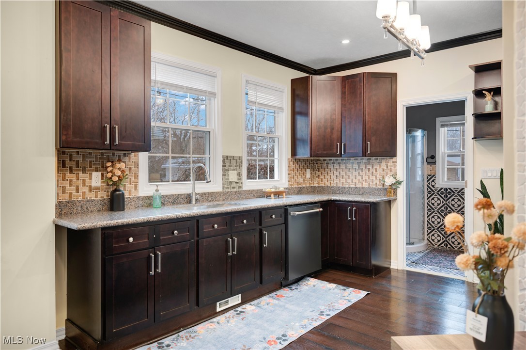 E L Marshalls - Residential