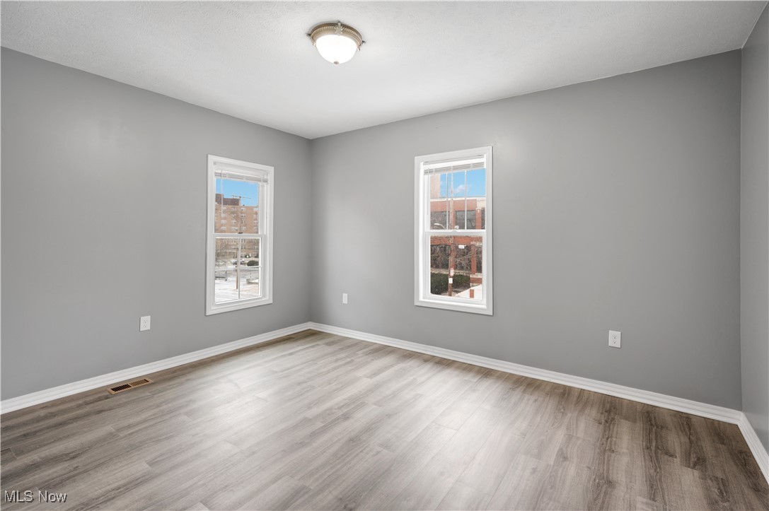 E L Marshalls - Residential