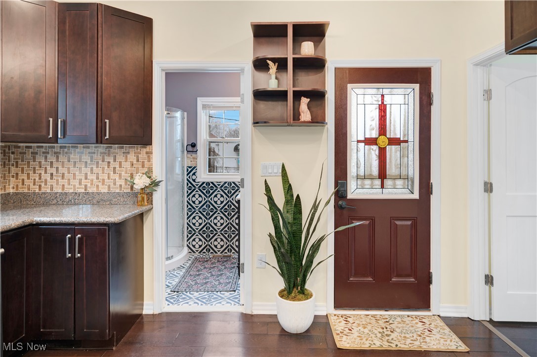 E L Marshalls - Residential