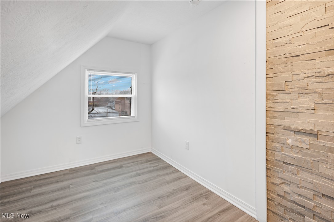 E L Marshalls - Residential