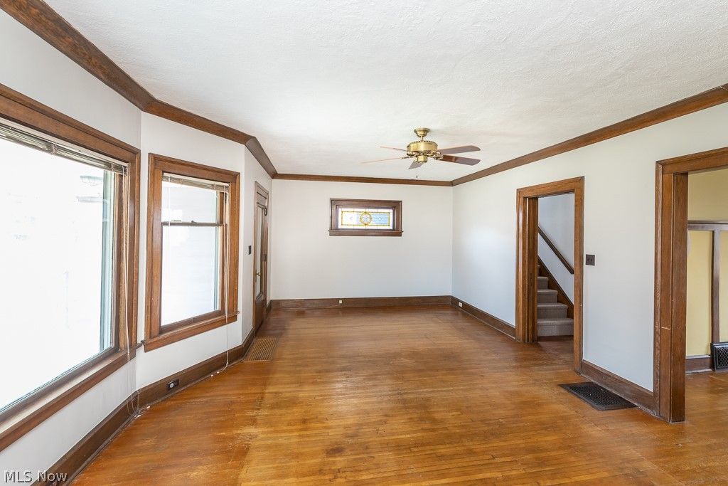 Photo of 1252 Summit Avenue, Lakewood, OH 44107 (MLS # 5205301)