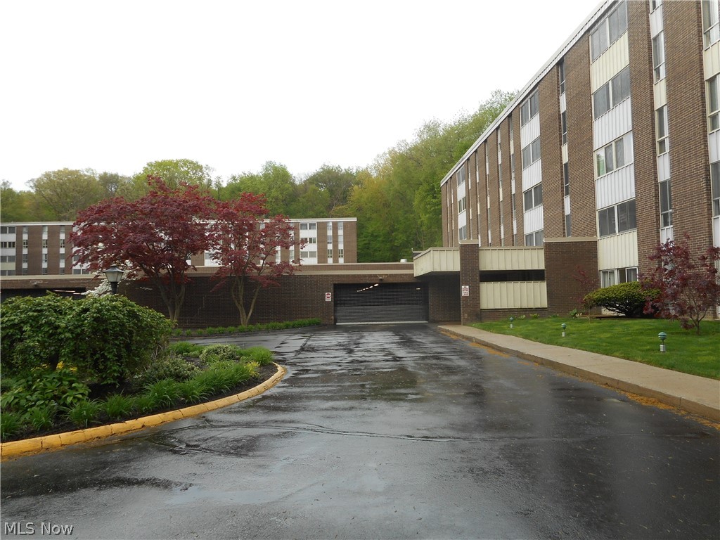 Silver Lake Towers Condo - Residential