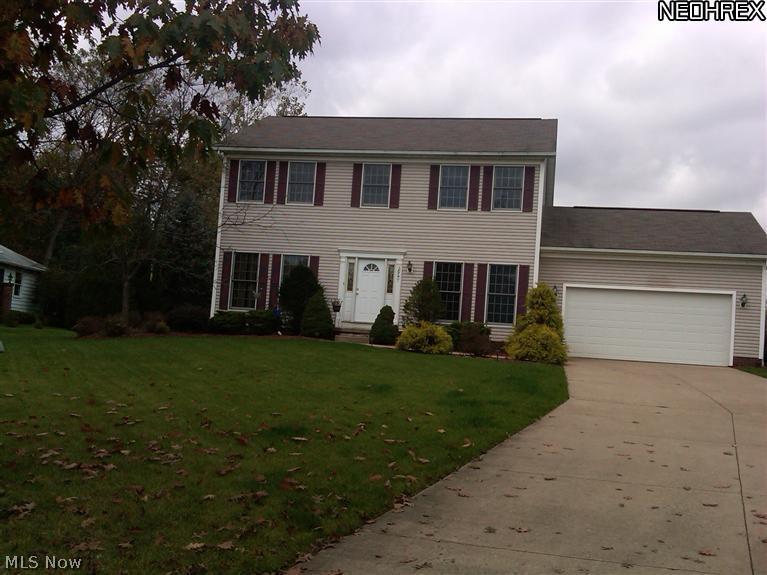 Great home in great neighborhood and home is on a cul de sac. Jaccuzzi in master bath. Hardwood floor In foyer, kitchen and eating Area. Final price reduction!!!! You may not see a home priced at this level again in this neighborhood!