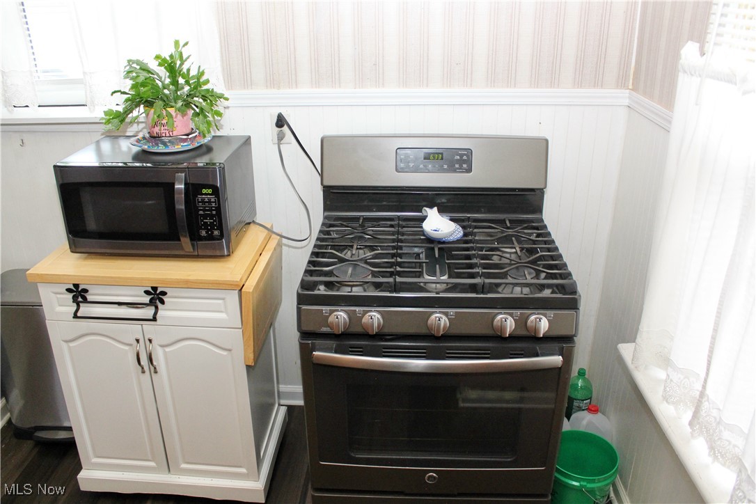 36 N Whitney Avenue, Youngstown, Ohio image 10