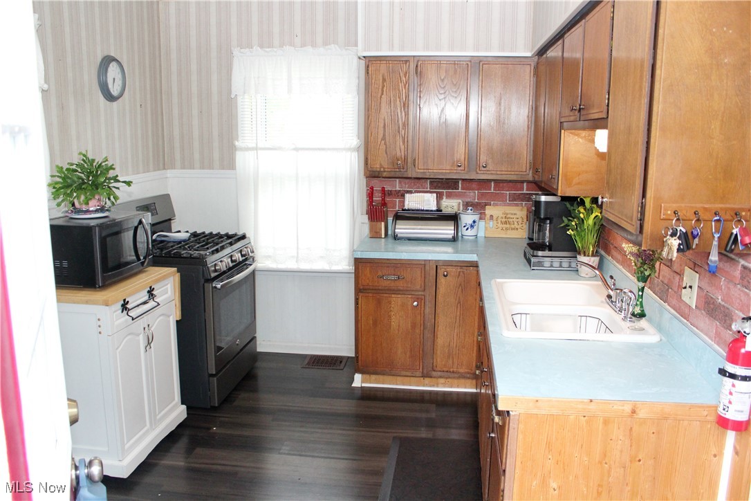 36 N Whitney Avenue, Youngstown, Ohio image 8