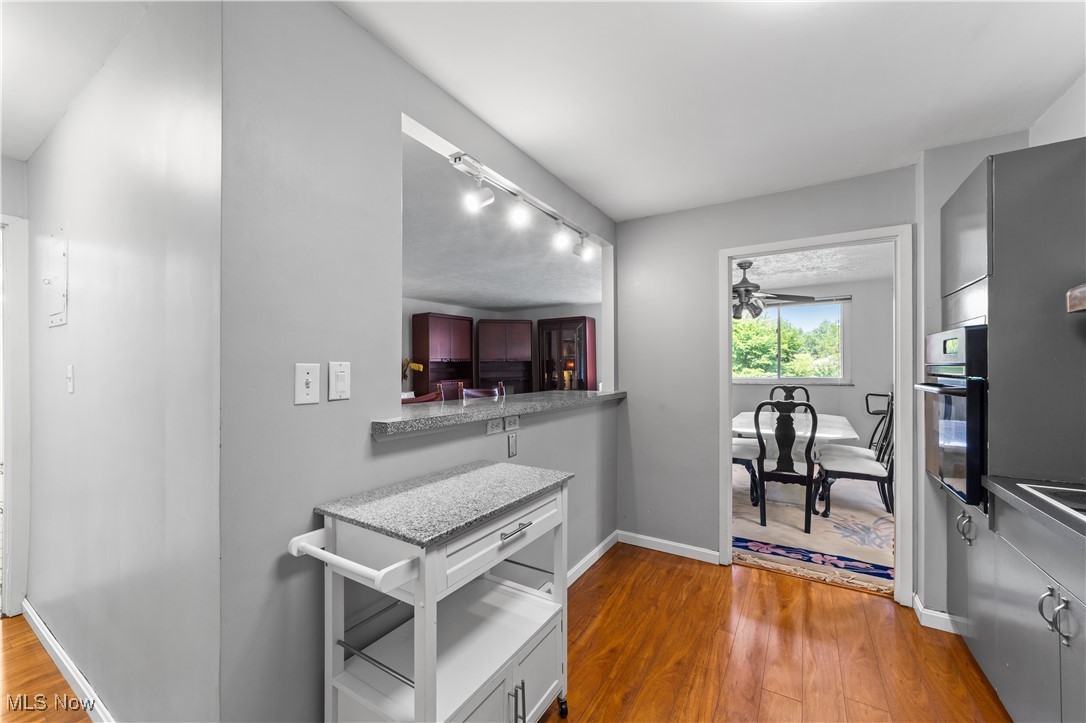 Carlton House Condo - Residential