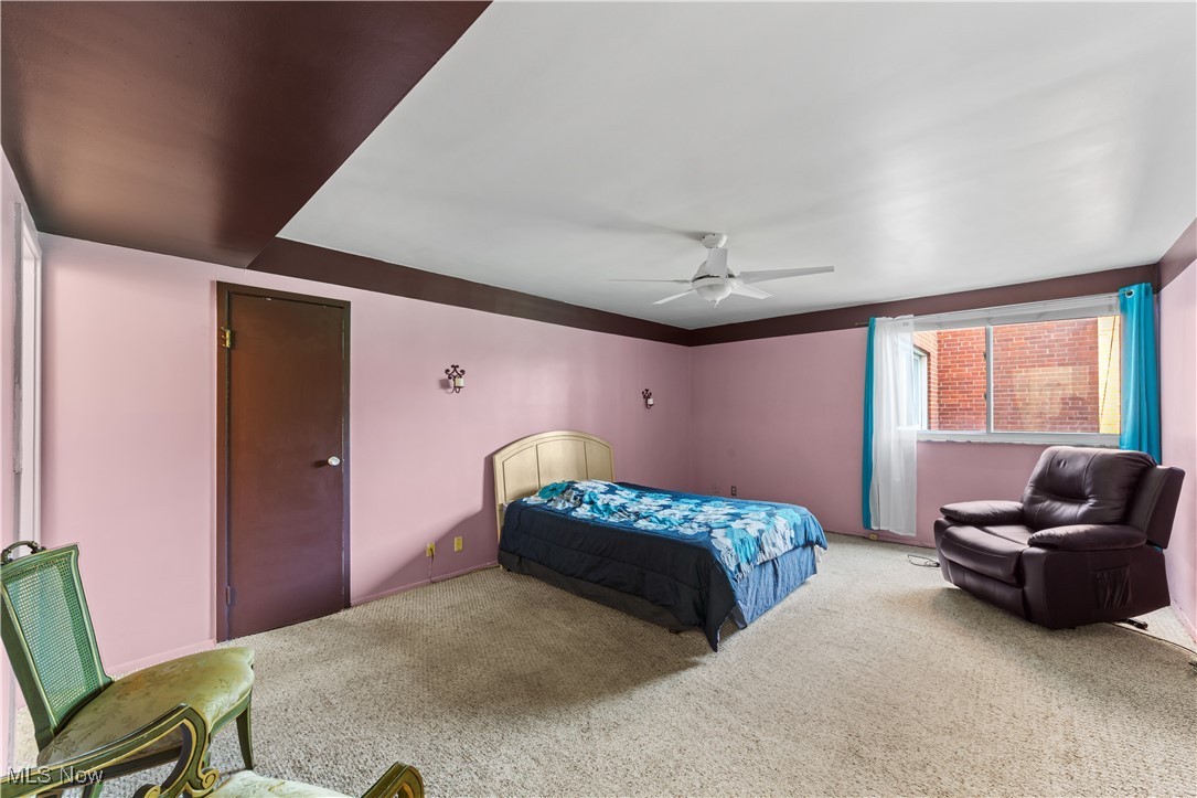 Carlton House Condo - Residential