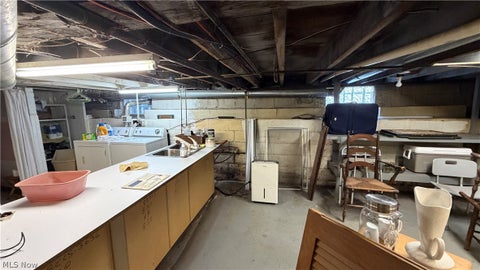Tiny photo for 154 Taylor Road, Barberton, OH 44203 (MLS # 5240535)