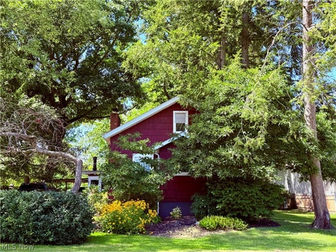 Photo of 154 Taylor Road, Barberton, OH 44203 (MLS # 5240535)